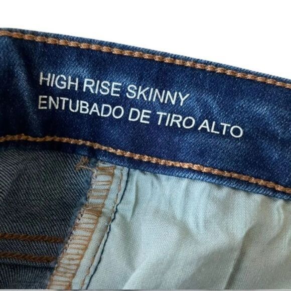 Wild Fable High-Rise Distressed Skinny Jeans
Sz 2 - Picture 9 of 10